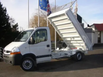 Louer un camion benne au Mans : préparer le chantier