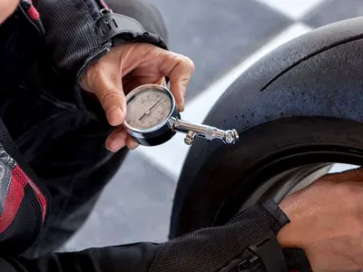 Entretien de la moto : préparer les vérifications