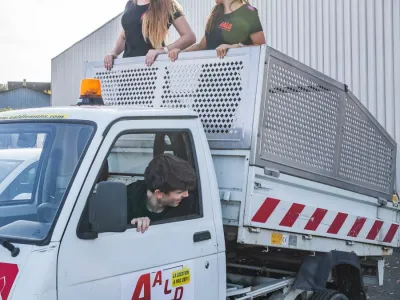Location d'un camion benne Piaggio sur le Mans en Sarthe
